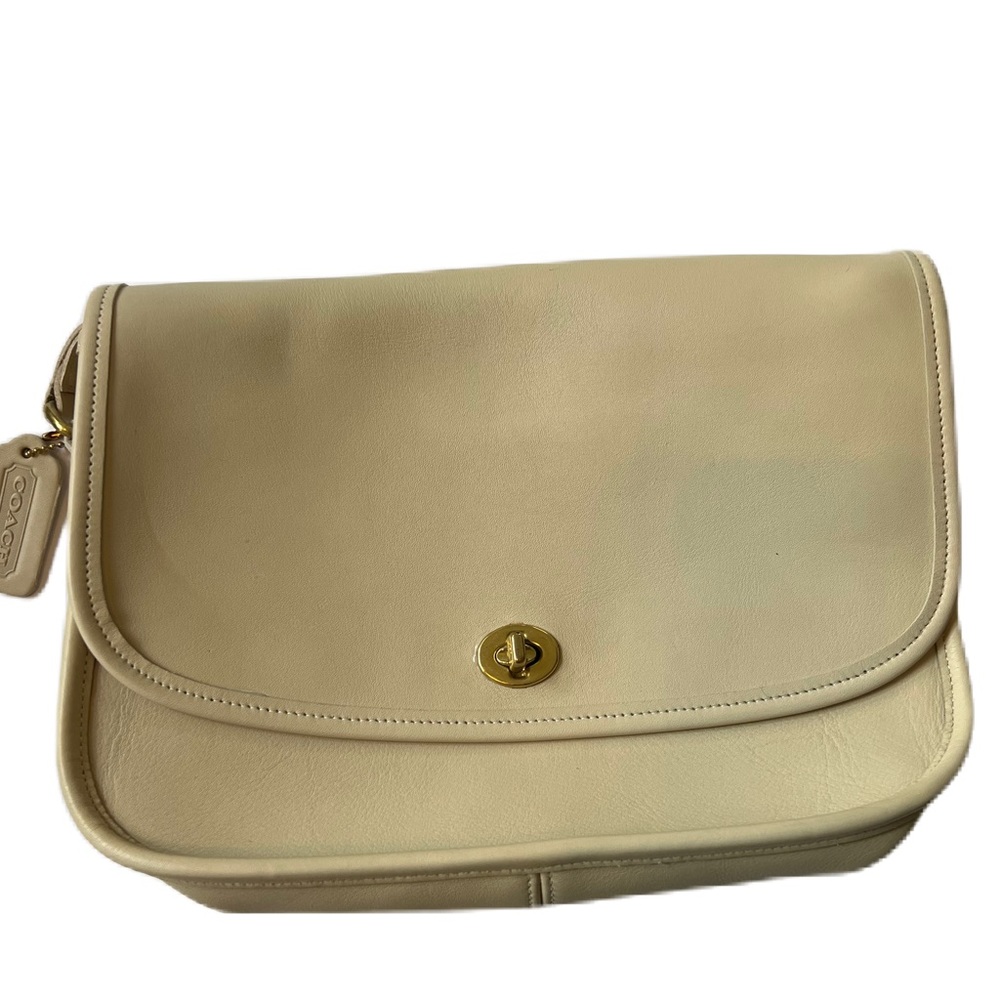 Vintage Coach Leather Beige Shoulder bag never used and in excellent condition